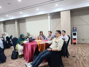 Serius mengikuti kegiatan Pelatihan GCP
